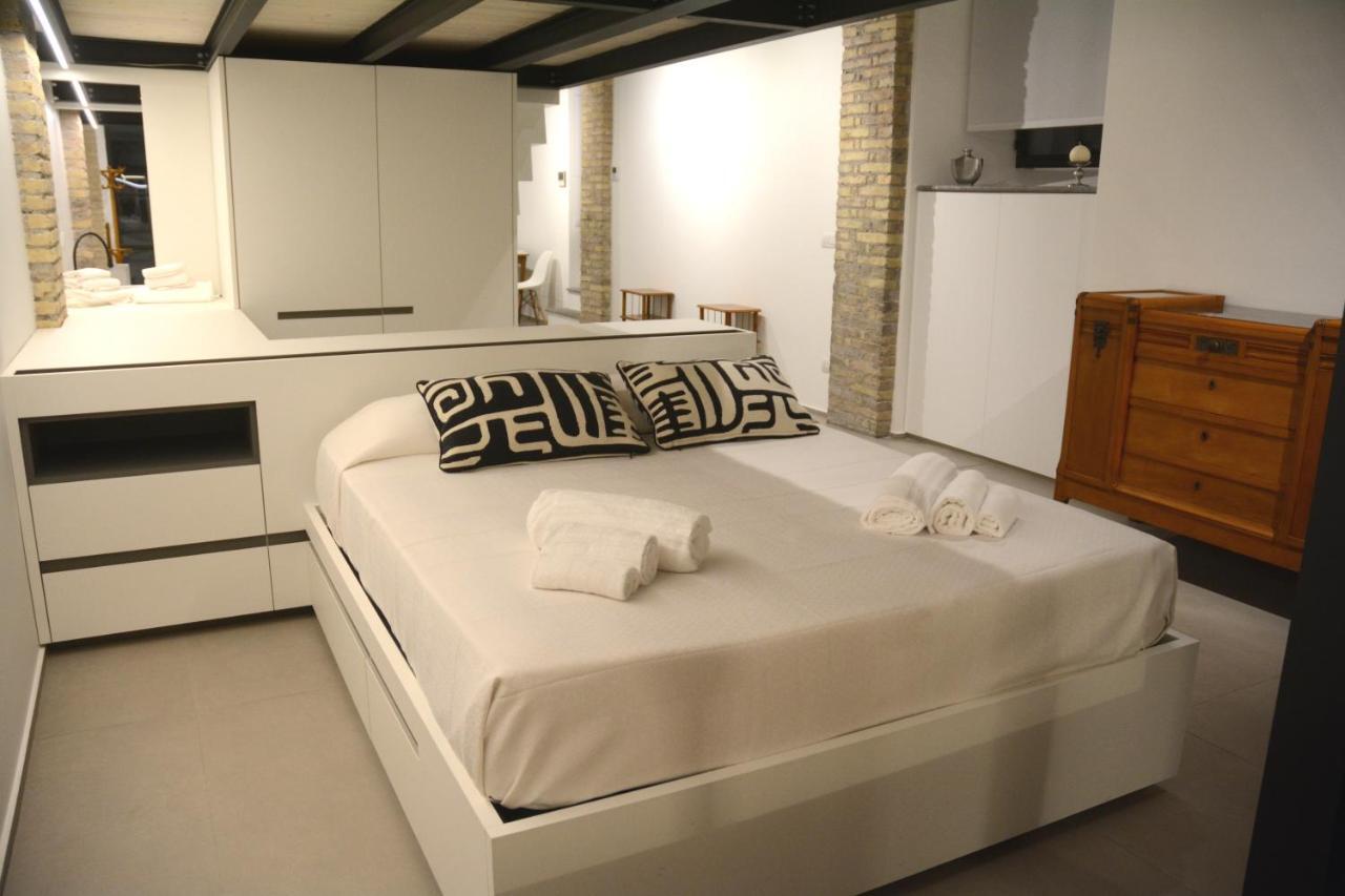 Luxury Loft Capocci 24 Coliseum Apartment Roma Exterior foto
